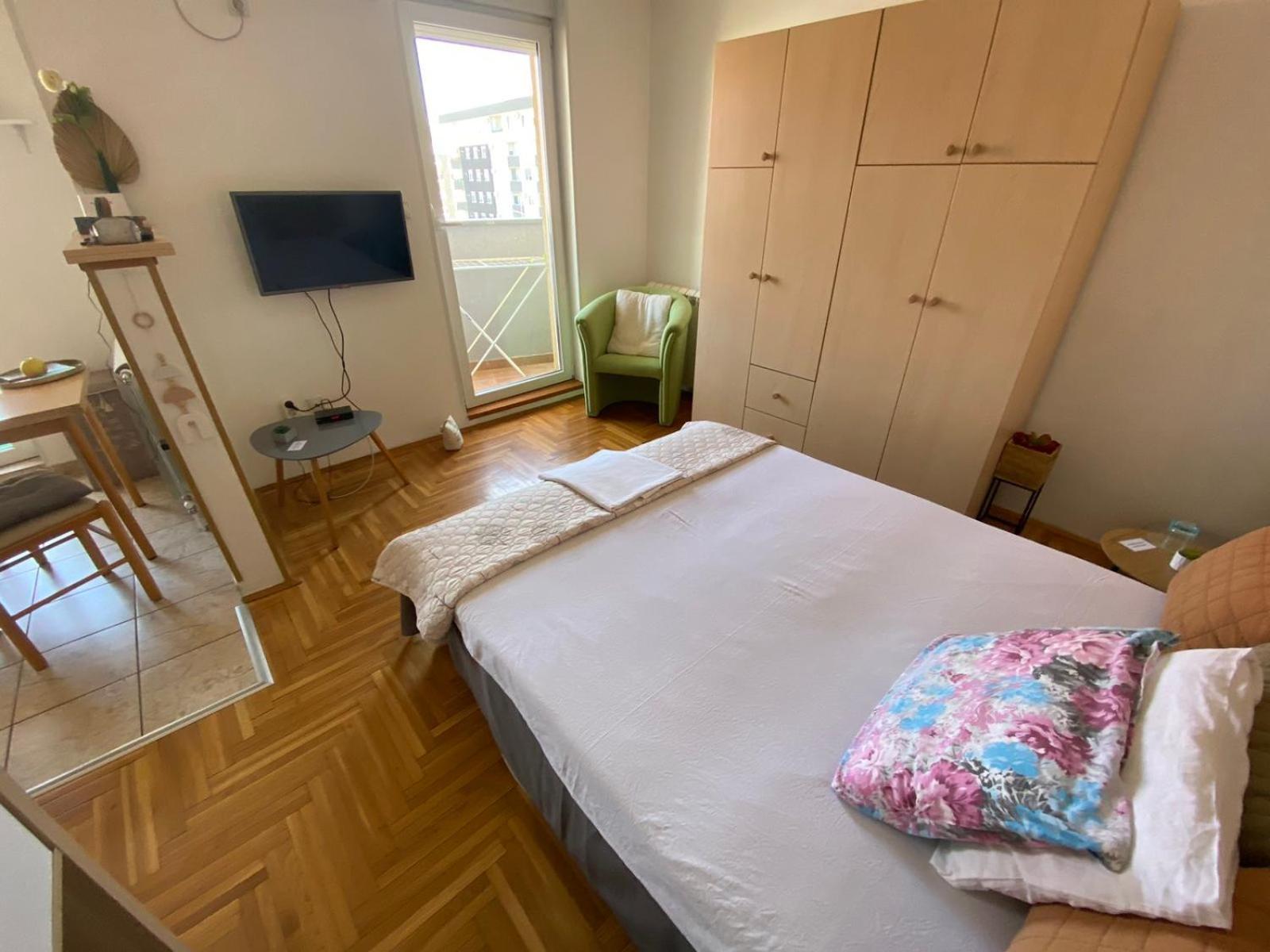 Apartment Zira1 Novi Sad Bagian luar foto